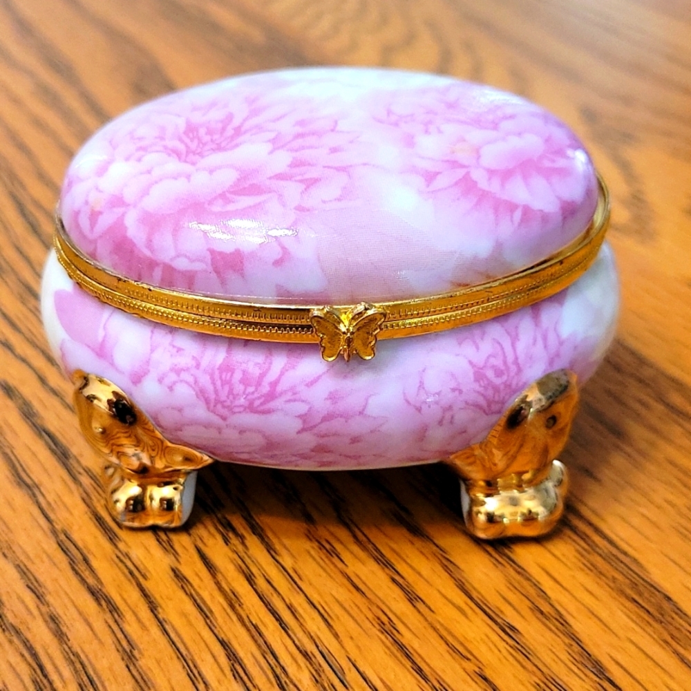 Bed, Bath & Beyond Oval Trinket Decorative Box